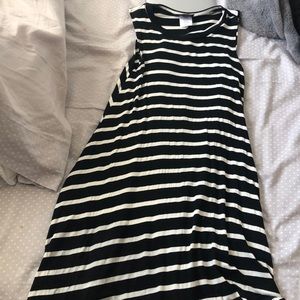 White and black casual dress